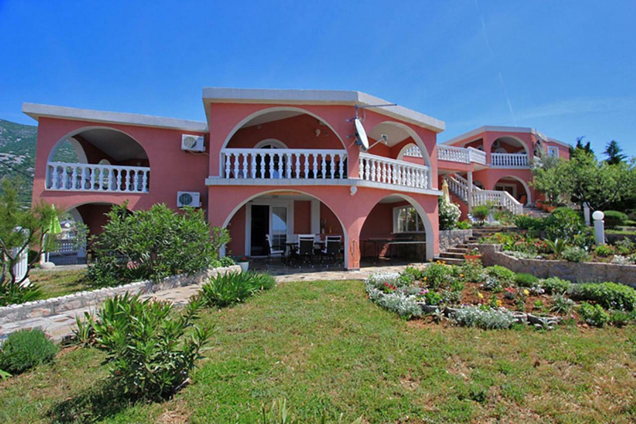Villa Lilly Cesarica Exterior foto
